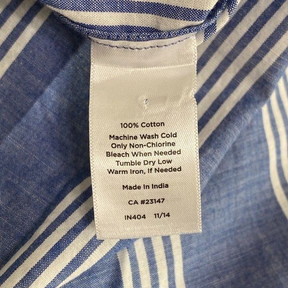 Talbots Button Down Shirt Women's 8 Blue White Striped Career Work Uniform Job - Picture 4 of 5